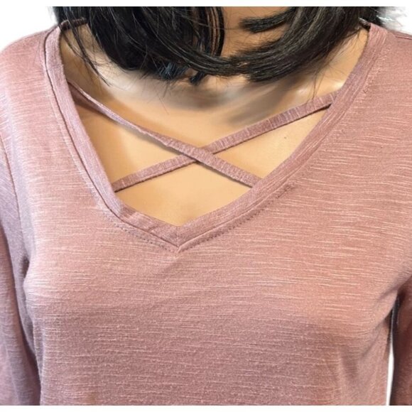 (6 for $25)Dusty Rose Long sleeve V-neck Top size medium - Picture 6 of 7
